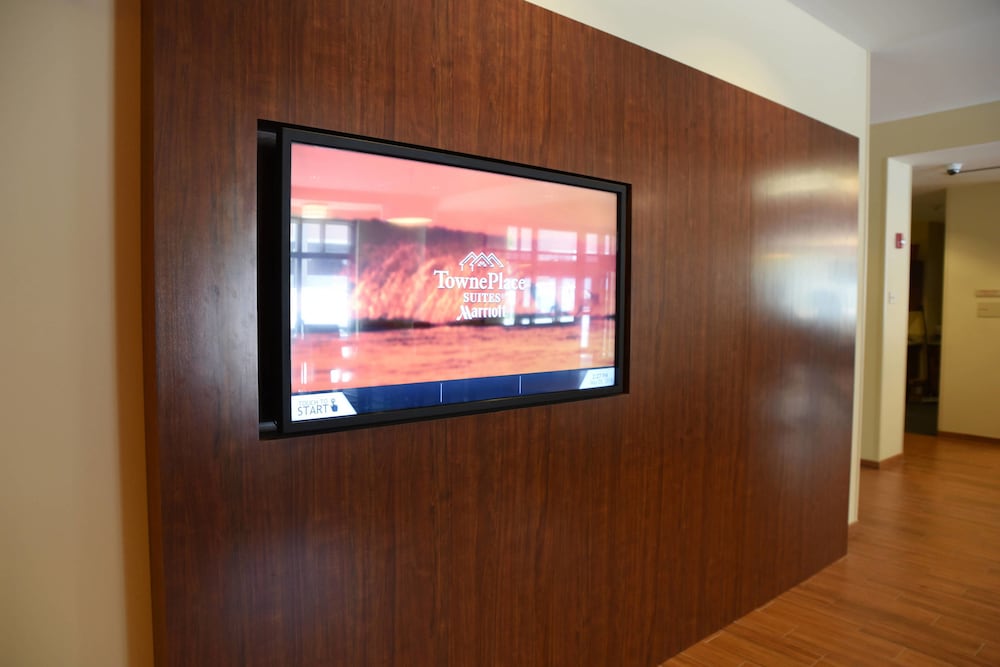 TownePlace Suites Lawrence Downtown 10/32