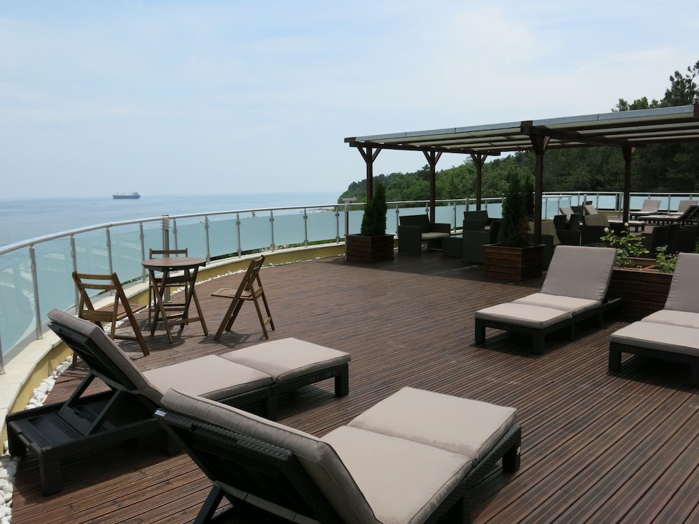Albizia Hotel 11/34
