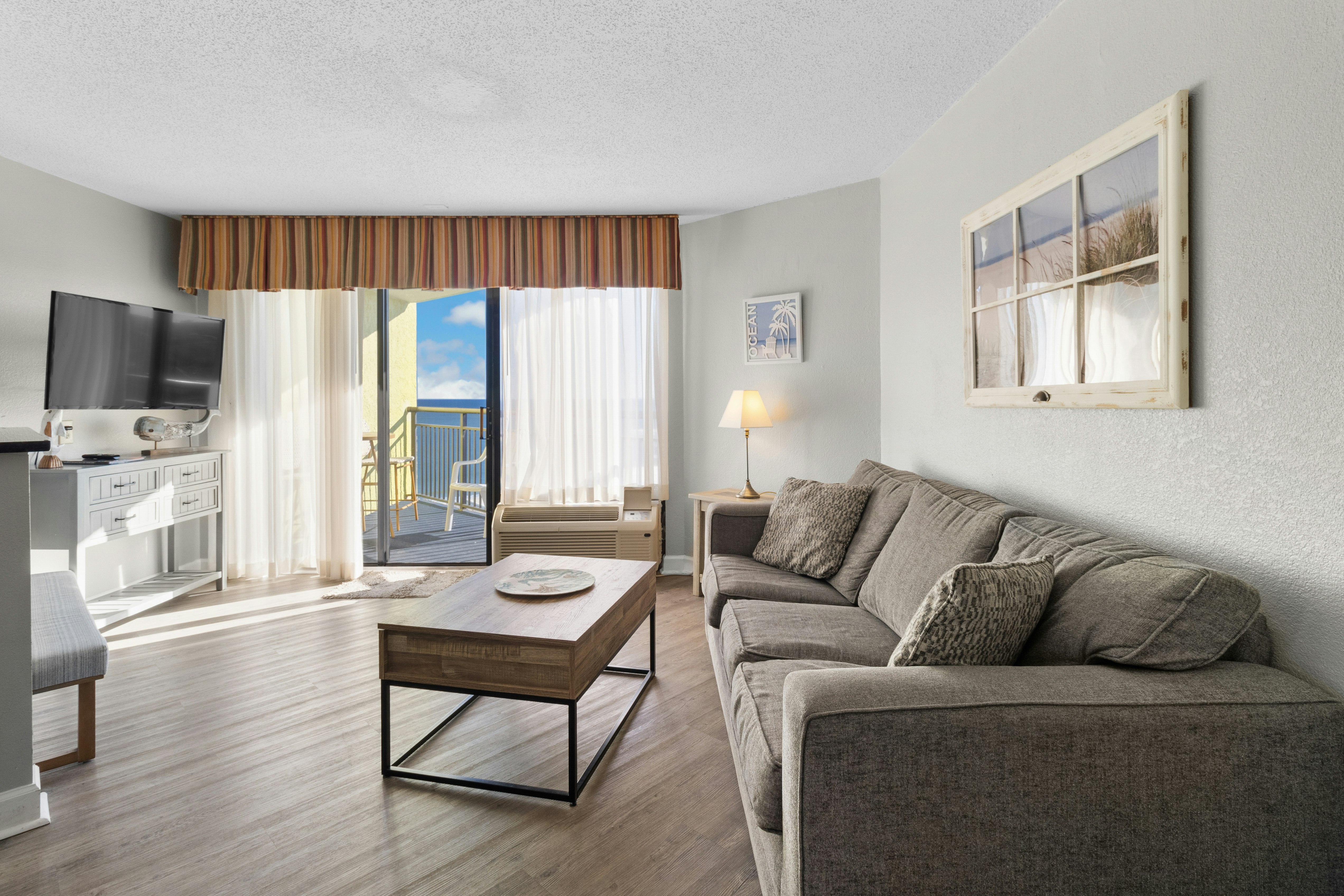 Monterey Bay Suites 43/81