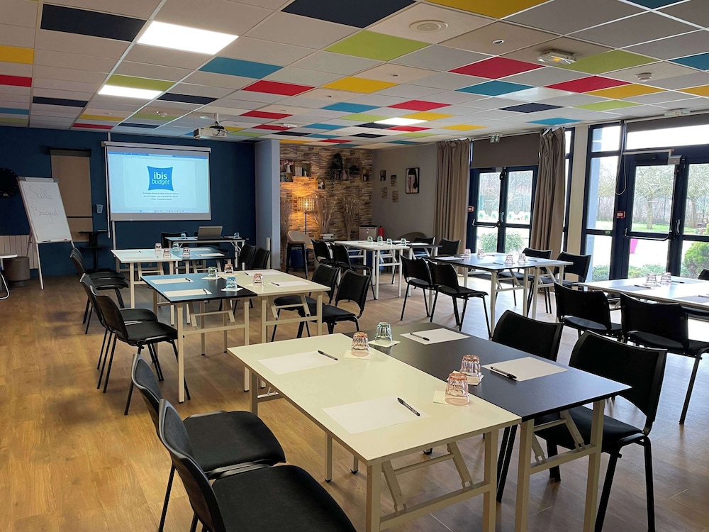 Ibis Budget Marne La Vallee Pontault Combault 51/61