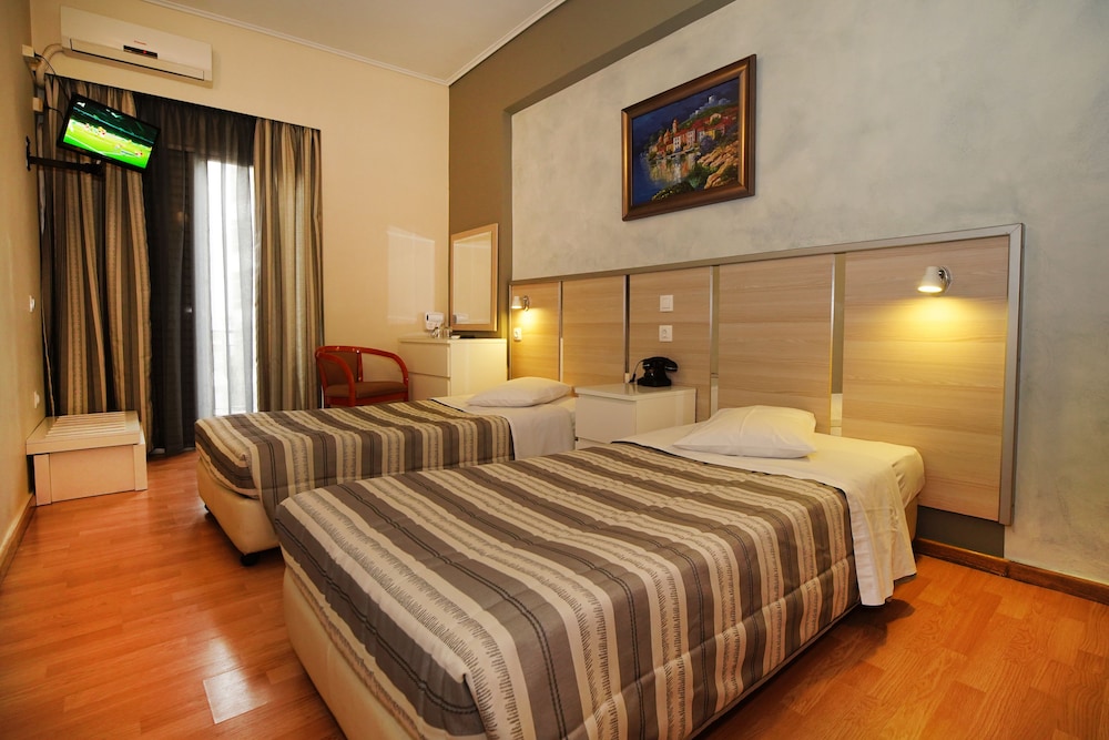 ROOM, TWIN BEDS