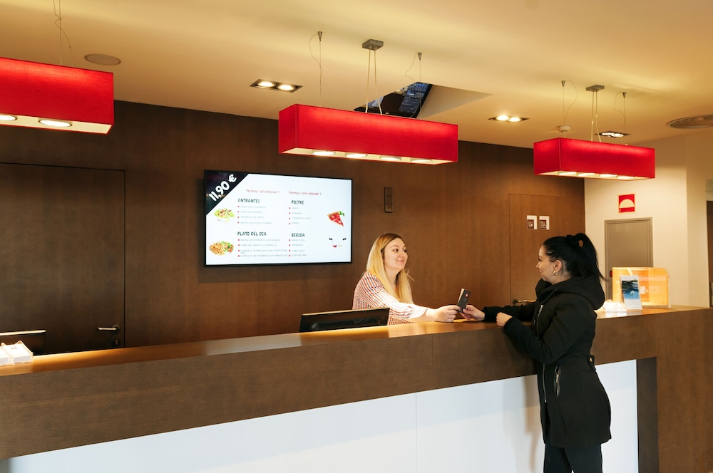 Ibis Lleida 7/50
