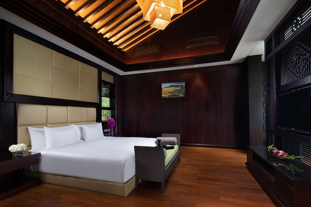 Banyan Tree Tengchong 33/81