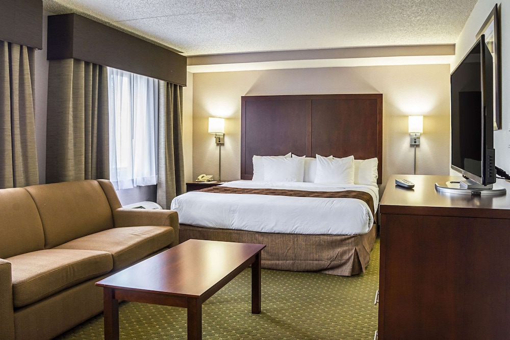 Quality Inn & Suites Clackamas - Portland 8/43