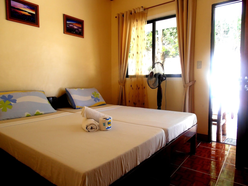 BLUE CORALS BEACH RESORT 19/66