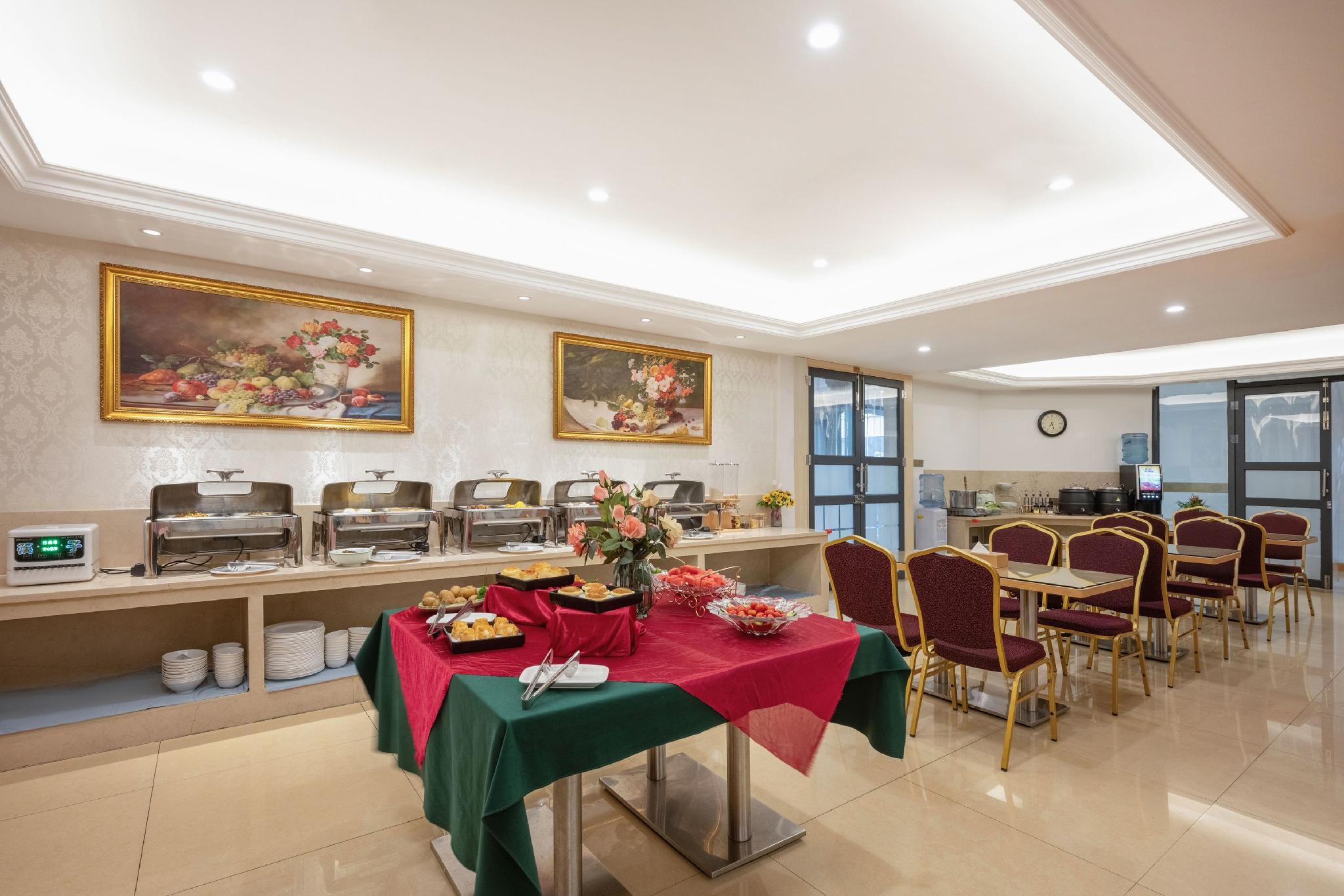 Vienna 3 Best Hotel (Guangzhou Xintang Shacun Metro Station) 52/58