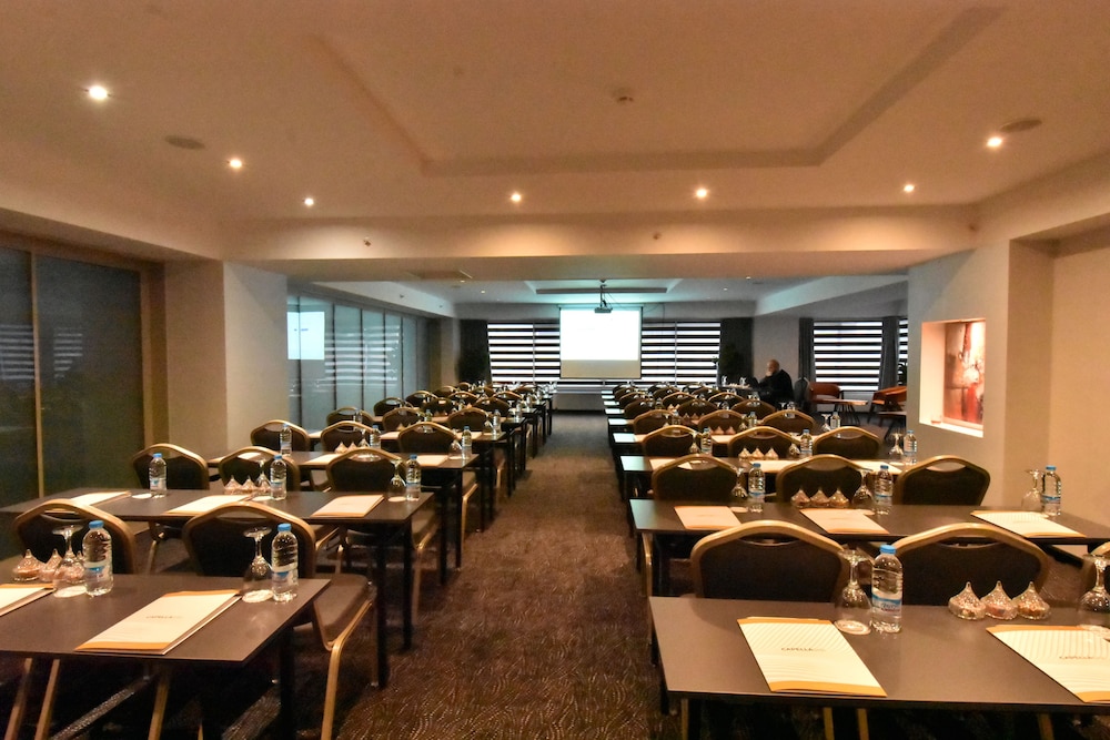 Capella Otel 38/42