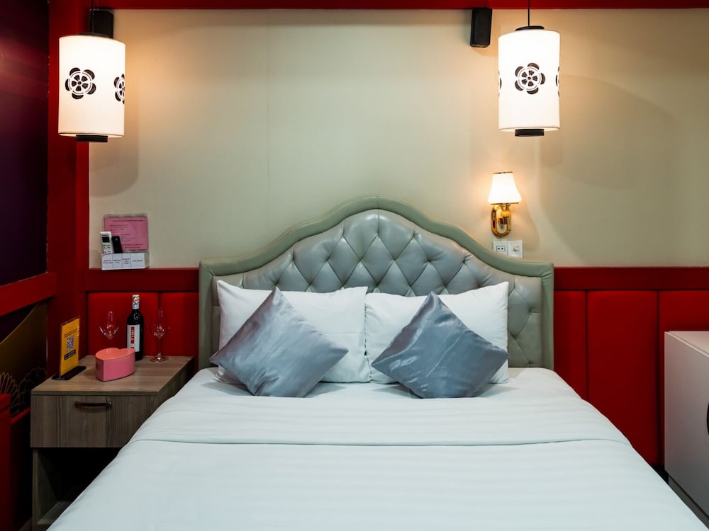 Cupid Hotel 44/72