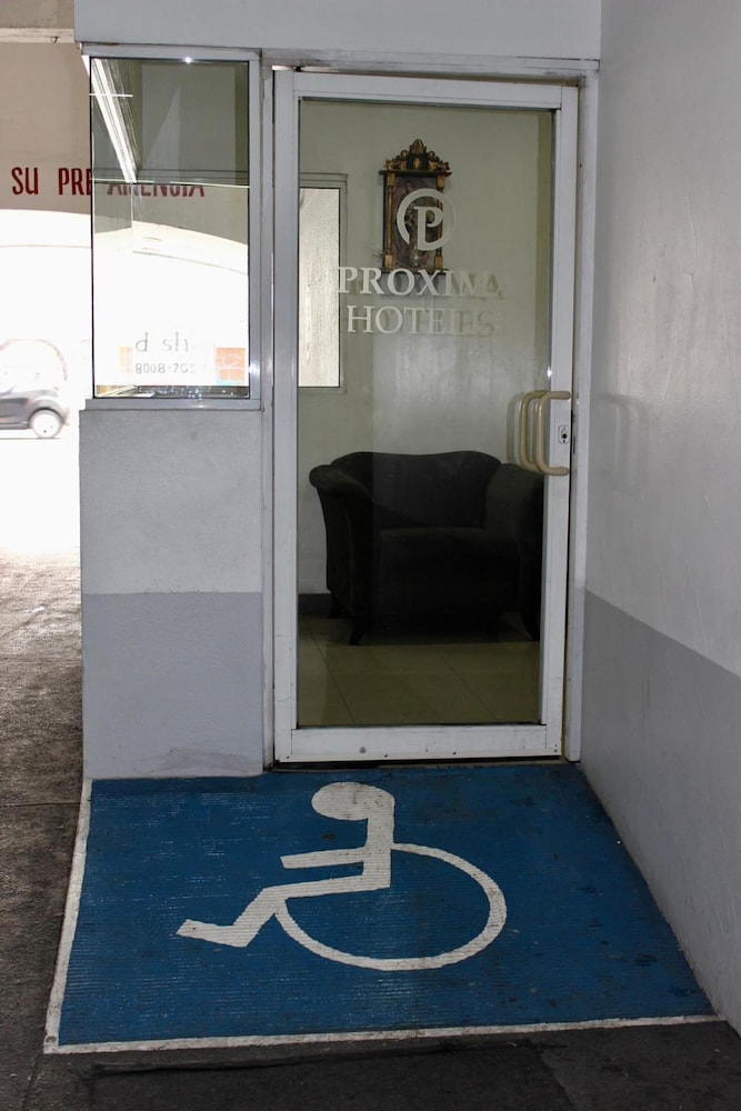 Hotel Plaza Del Arco 41/50