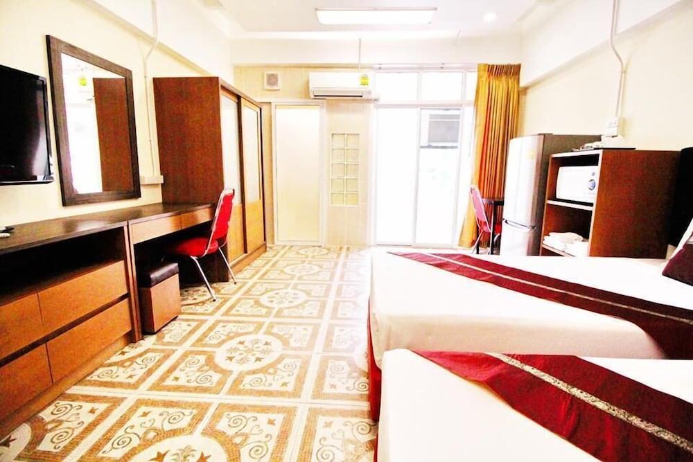 Ac Habitat Bangkok 9/58