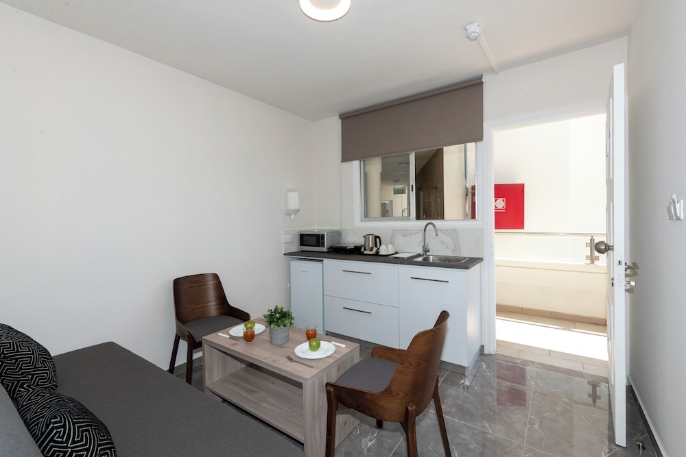Blazer Residence 46/56
