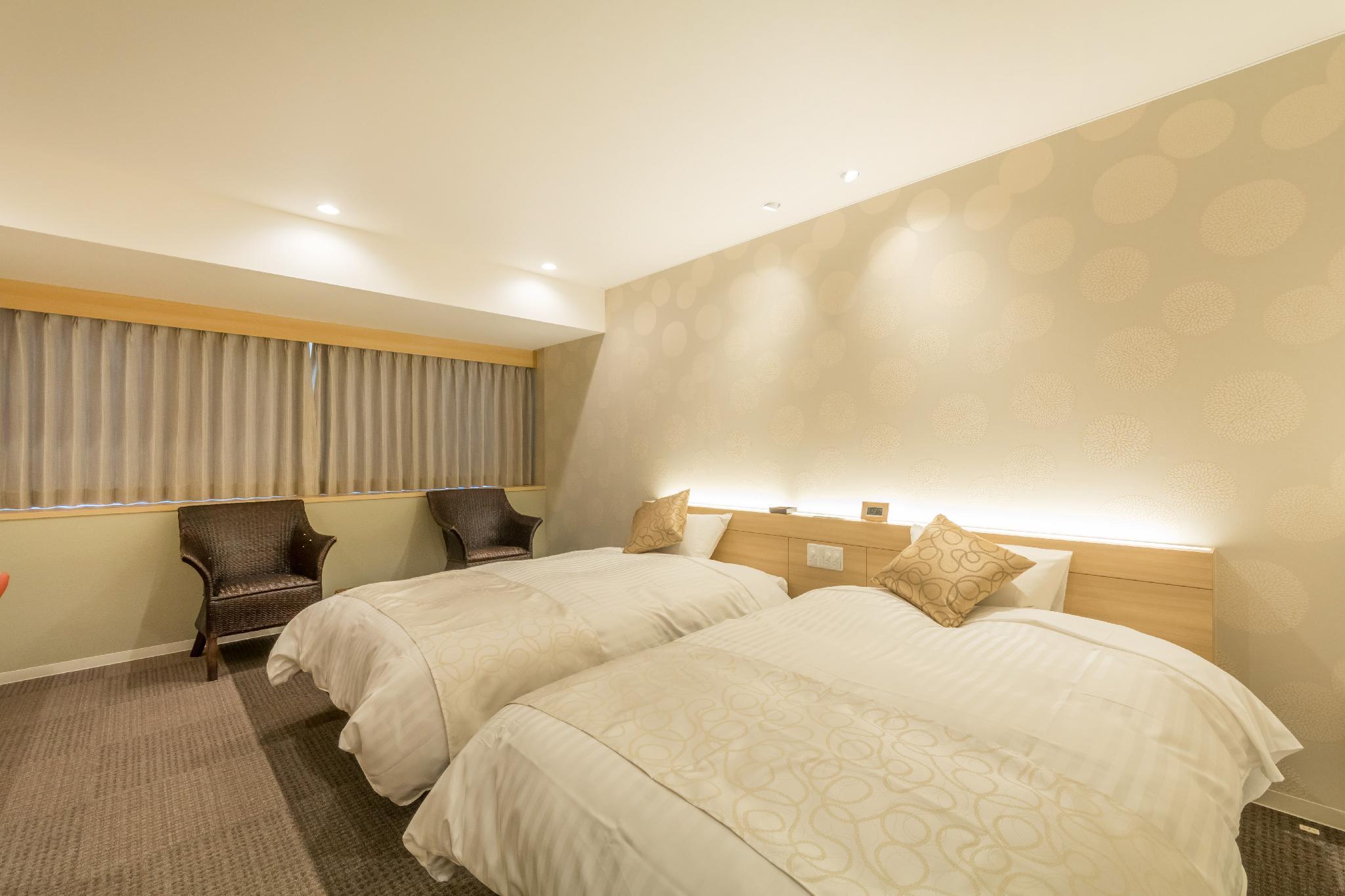 Room, Twin Beds