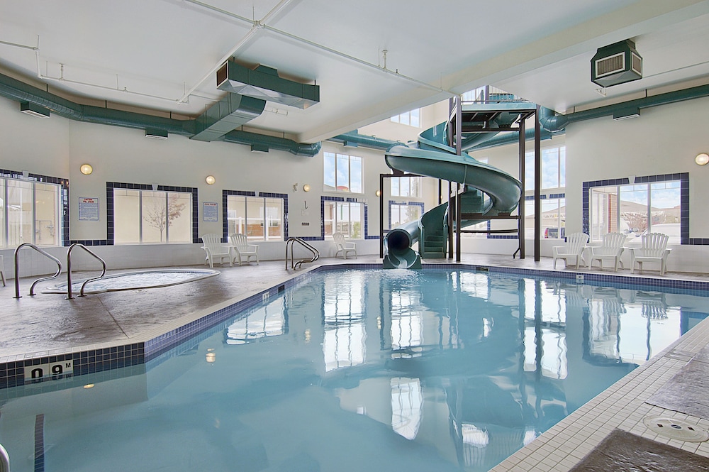 Super 8 By Wyndham High River Ab 5/66