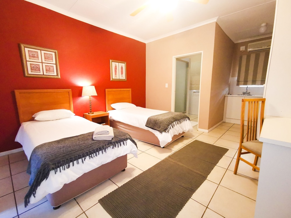 Loerie Guesthouse 6/34