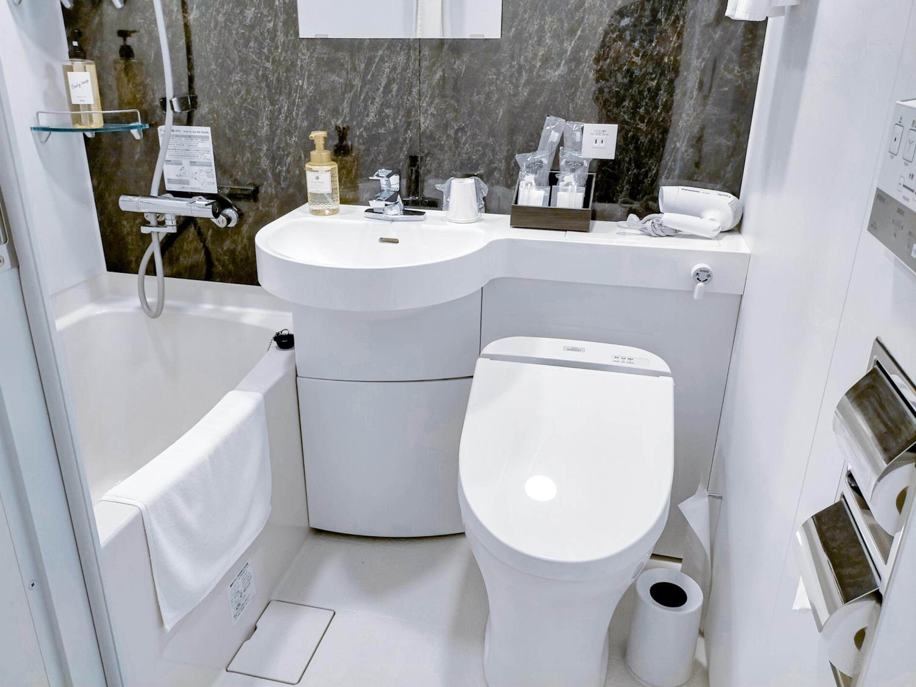 Room, Single, Henn na Hotel Tokyo Asakusabashi 3/10