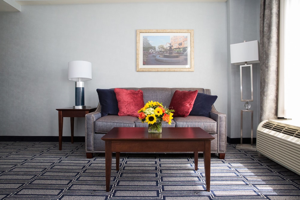 Hampton Inn & Suites Providence Downtown 33/50