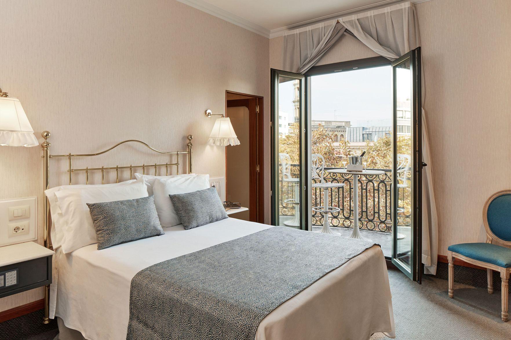 Deluxe, Ramblas View, Balcony