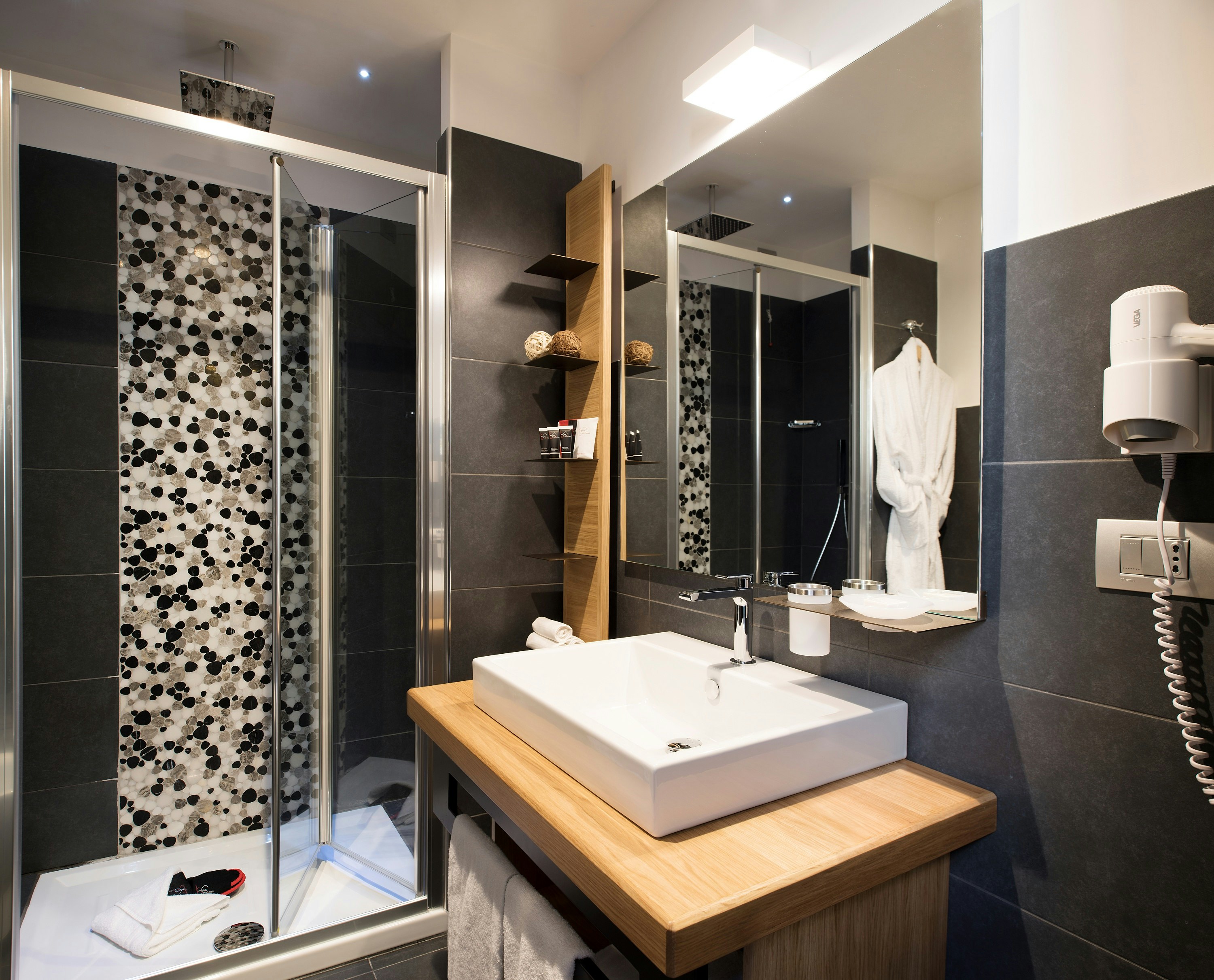 Hotel Trevi Collection 106/109