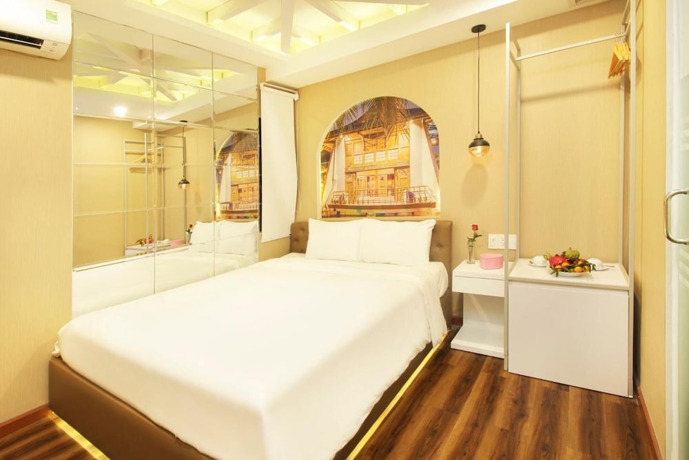 Cupid 2 Hotel 48/67
