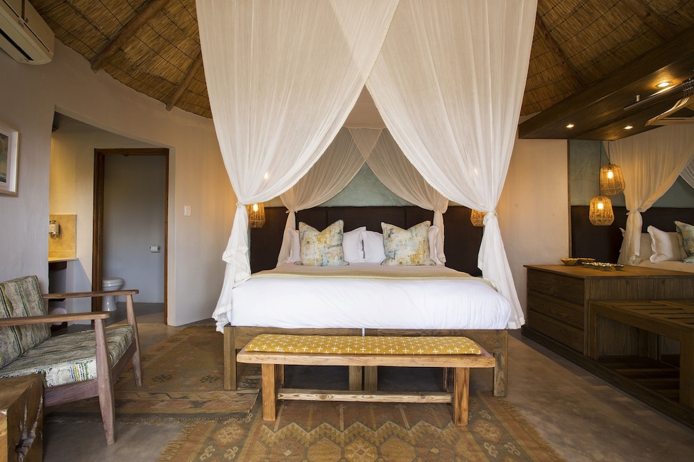 SUITE, GARDEN VIEW