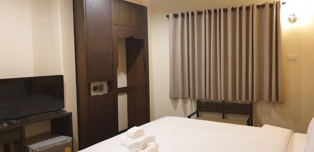 Vinary Hotel Bangkok 8/30