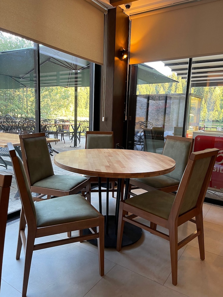 Savsat Karagol Hotel 7/16