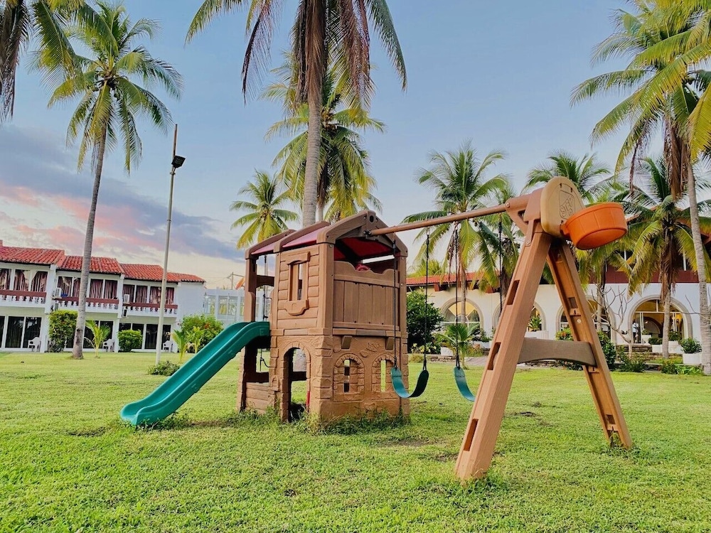 Hotel Tesoro Beach 25/50