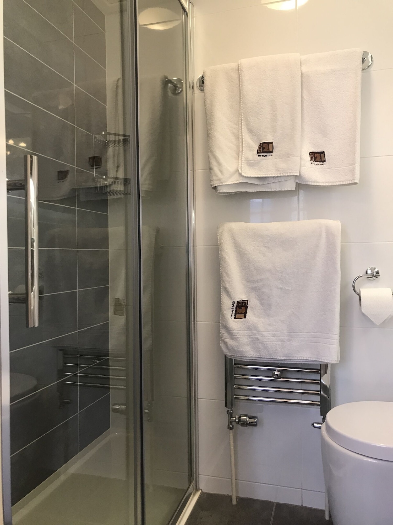 PREMIER, DOUBLE BED, PARTIAL SEA VIEW