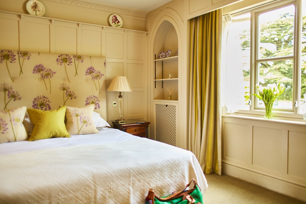 CLASSIC, DOUBLE OR TWIN BED