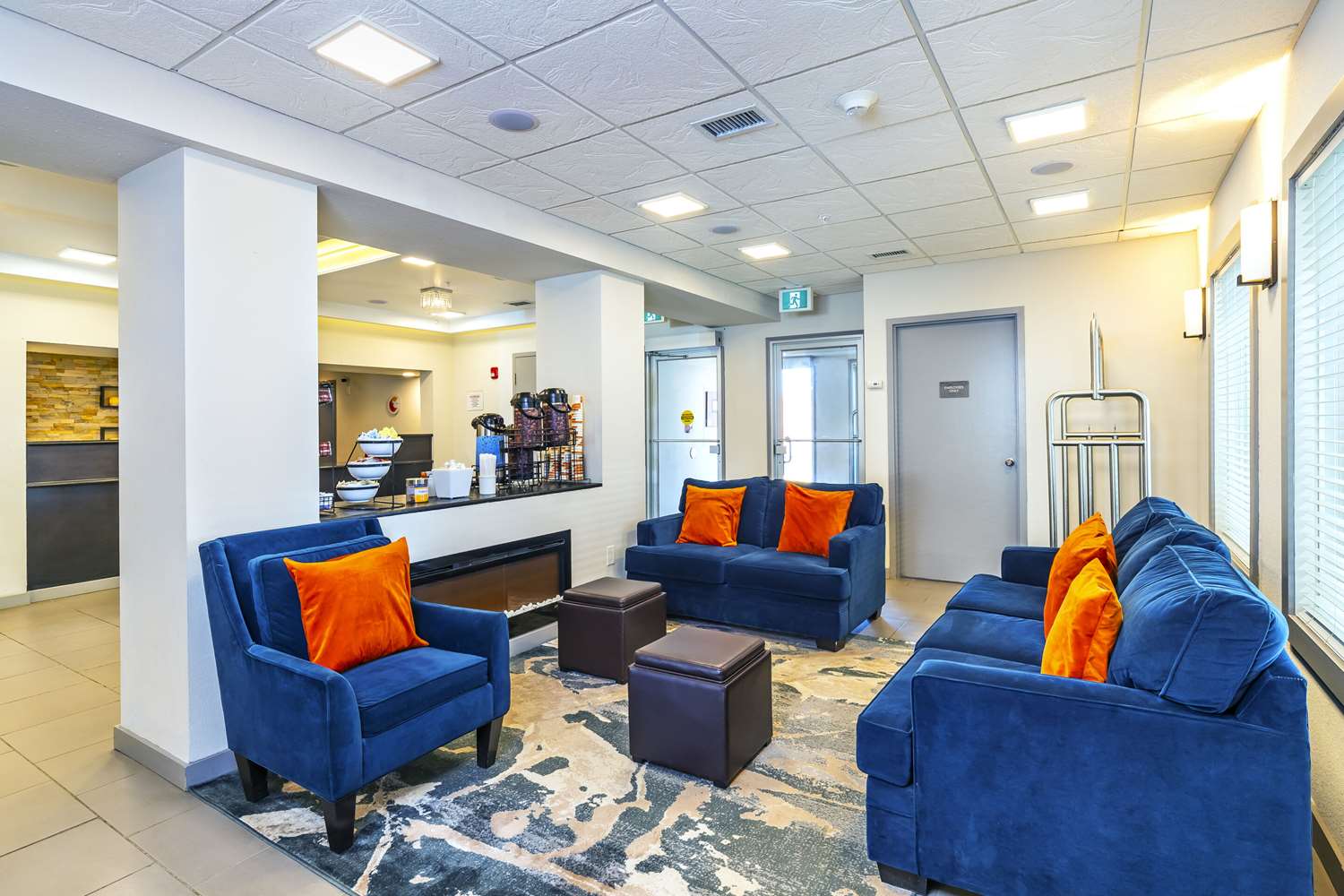 Comfort Inn & Suites Yorkton, SK 12/19