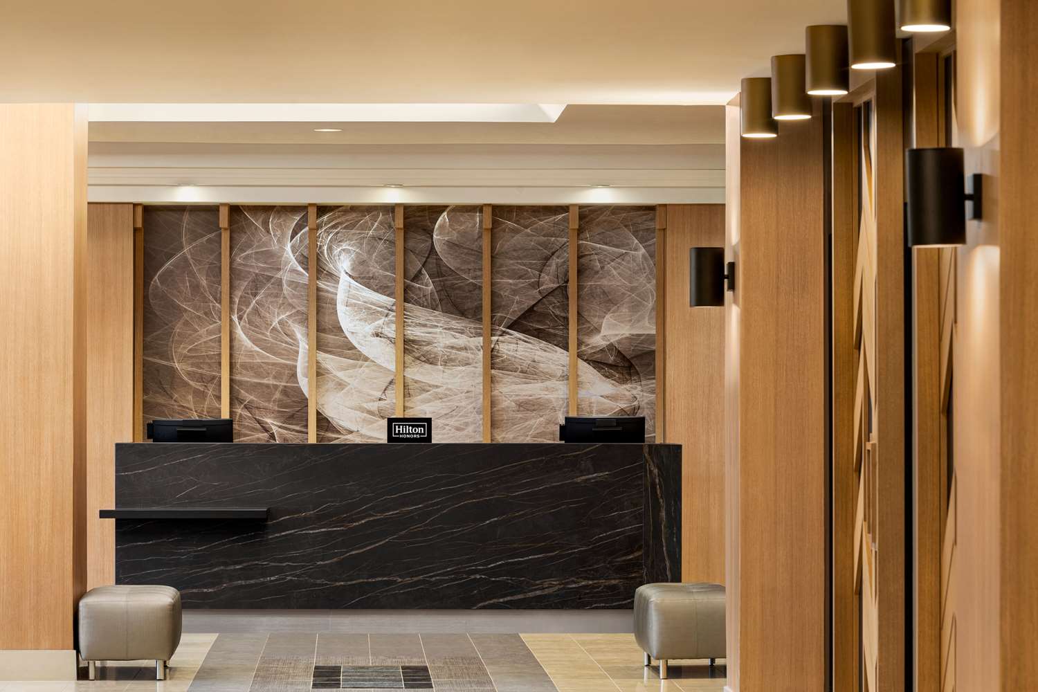 DoubleTree by Hilton Pointe Claire Montreal Airport West 3/13