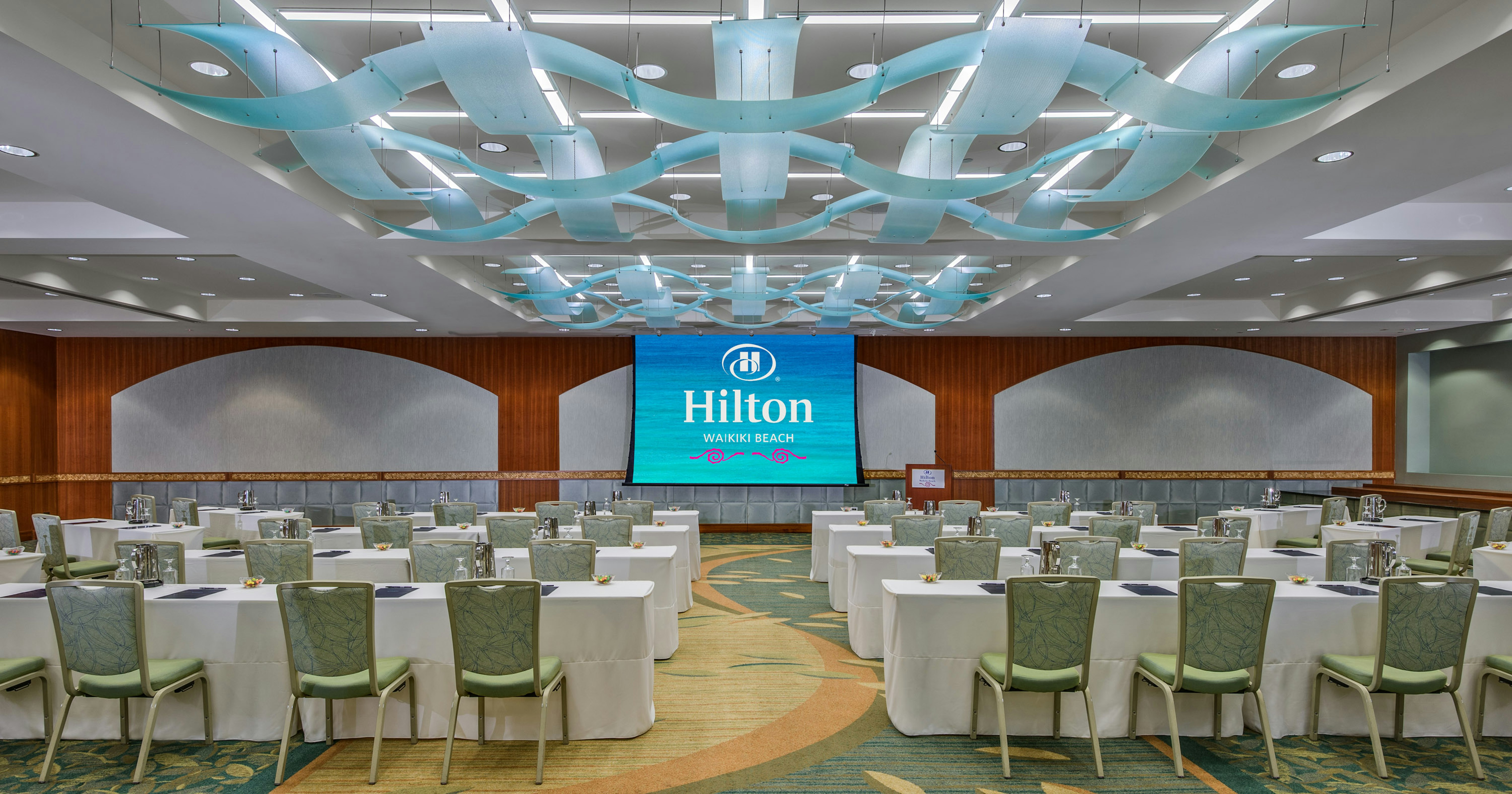 Hilton Waikiki Beach Resort & Spa 34/50
