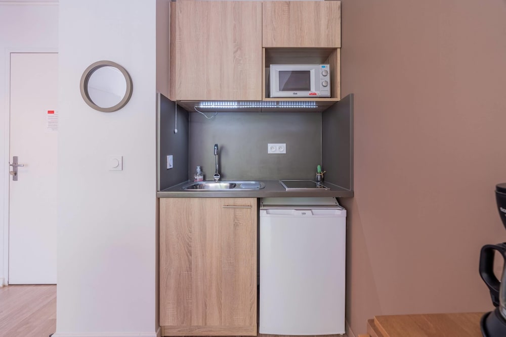 Quality Aparthotel Lyon L'Isle-dAbeau 8/32