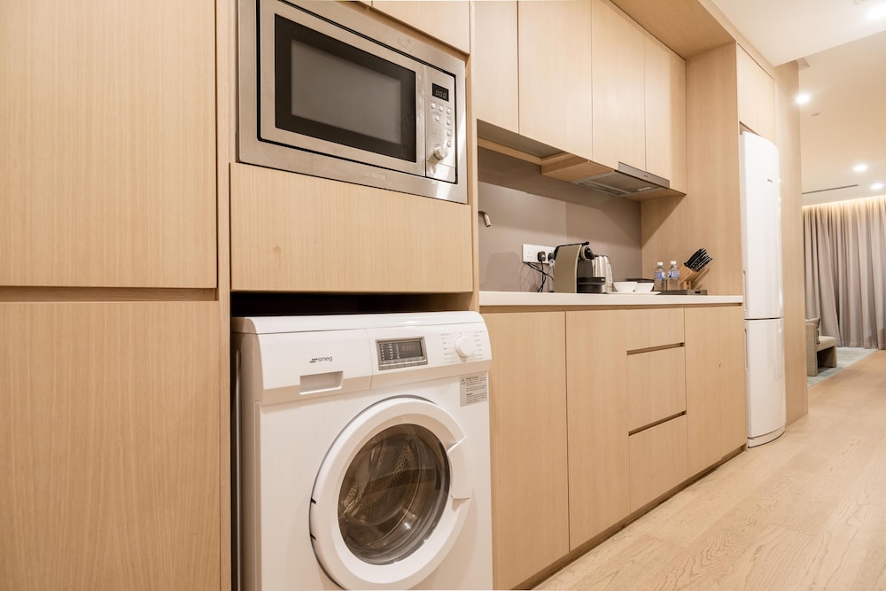 188 Serviced Suites & Shortstay Apartments 4/36
