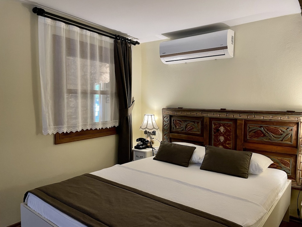 Urla Tas Konak Otel 9/50
