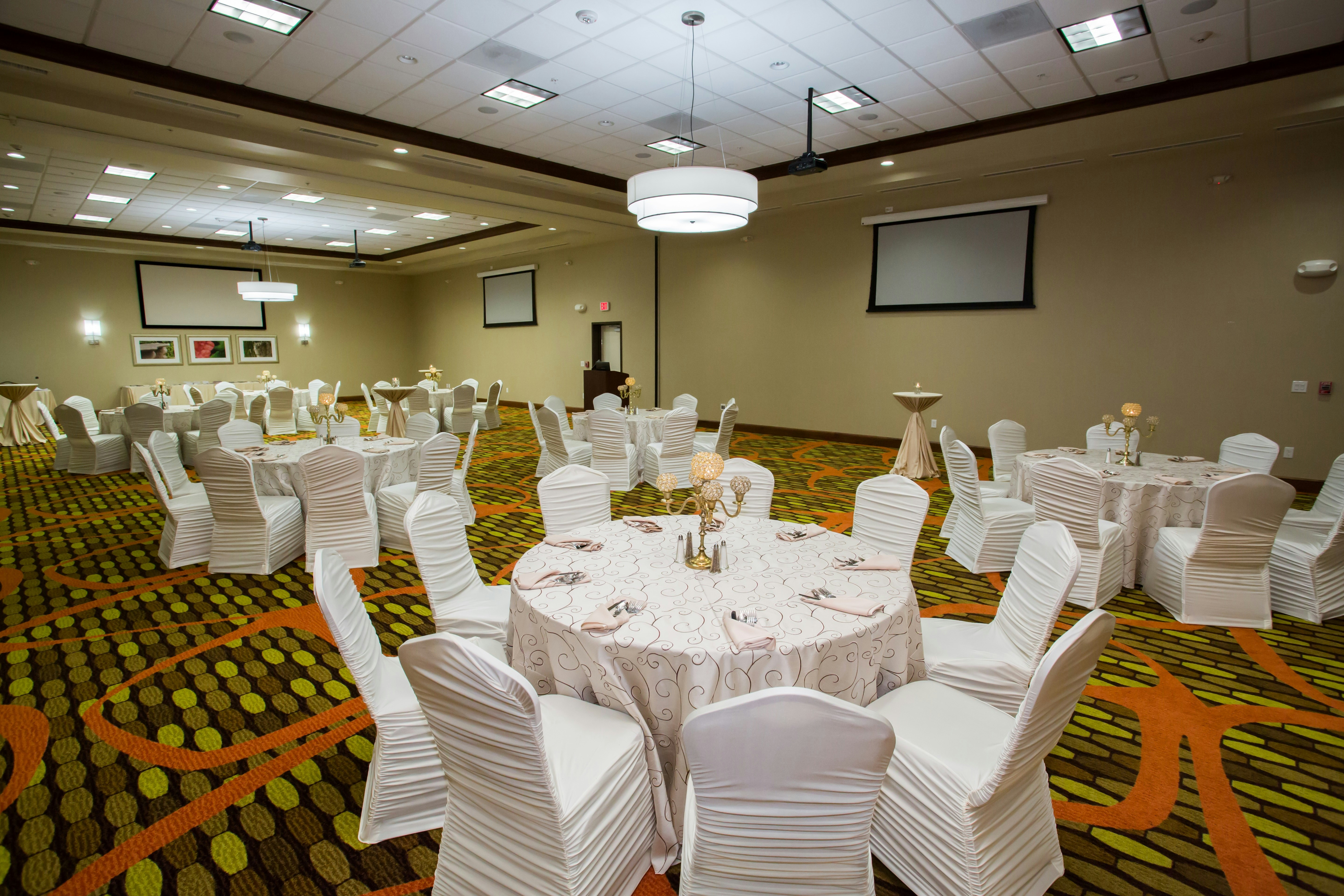 Hilton Garden Inn Cincinnati/West Chester 71/81