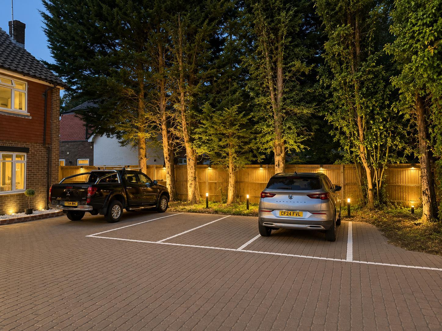 High Trees Guest House Gatwick 30/49
