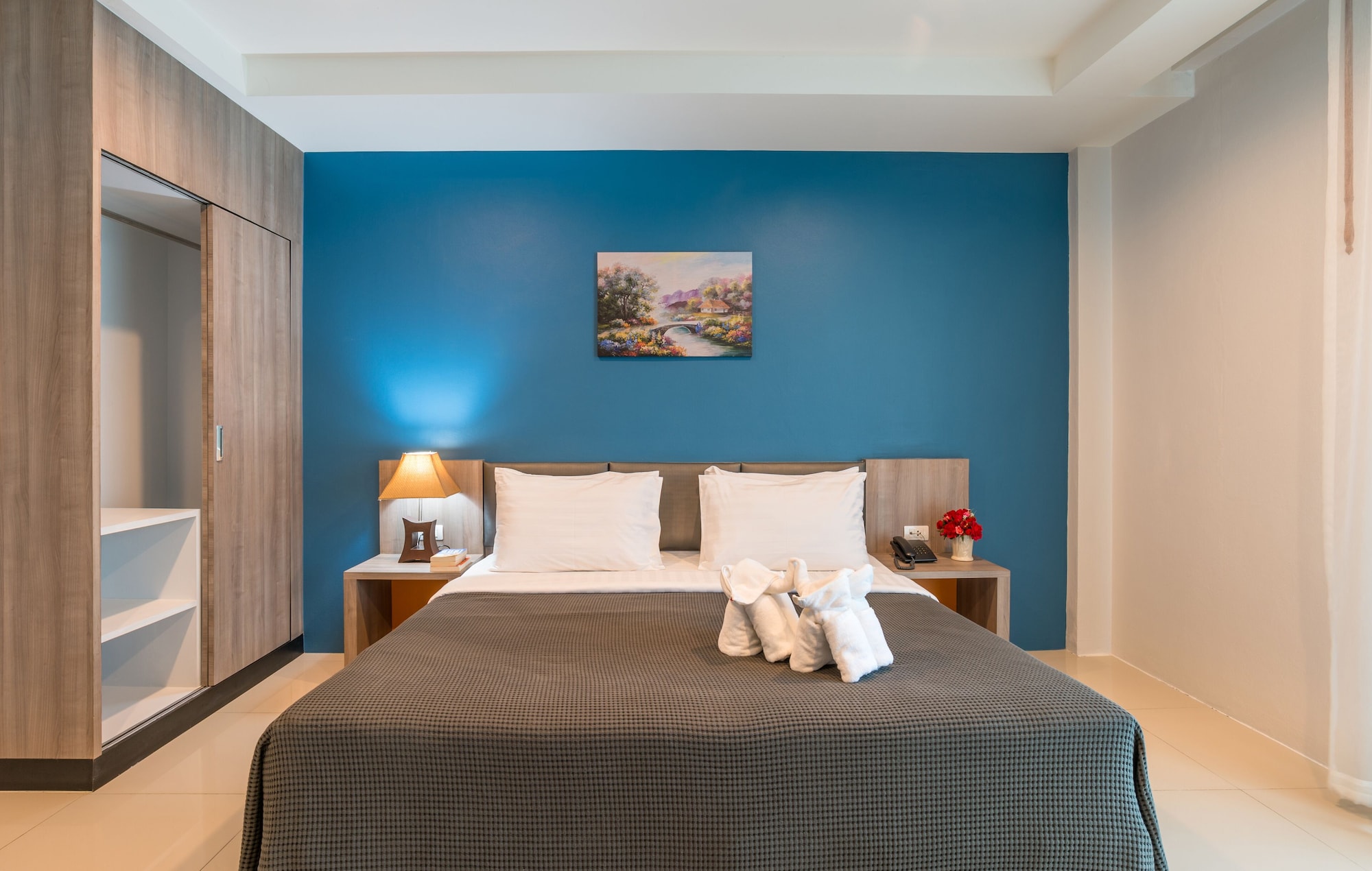 DELUXE, DOUBLE BED, BALCONY
