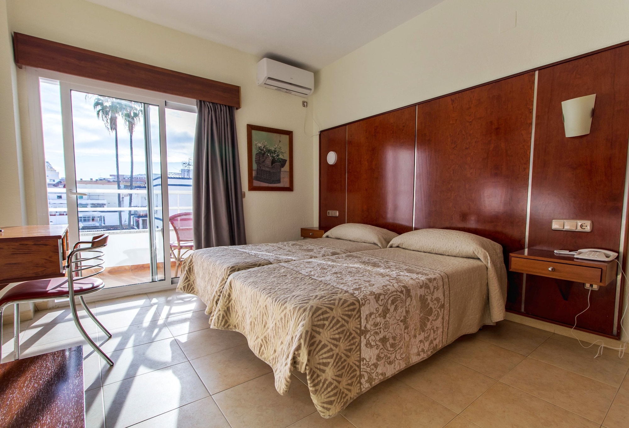 STANDARD, TWIN BEDS