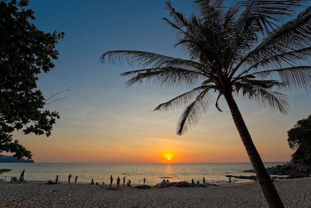 Outrigger Surin Beach Resort 66/74