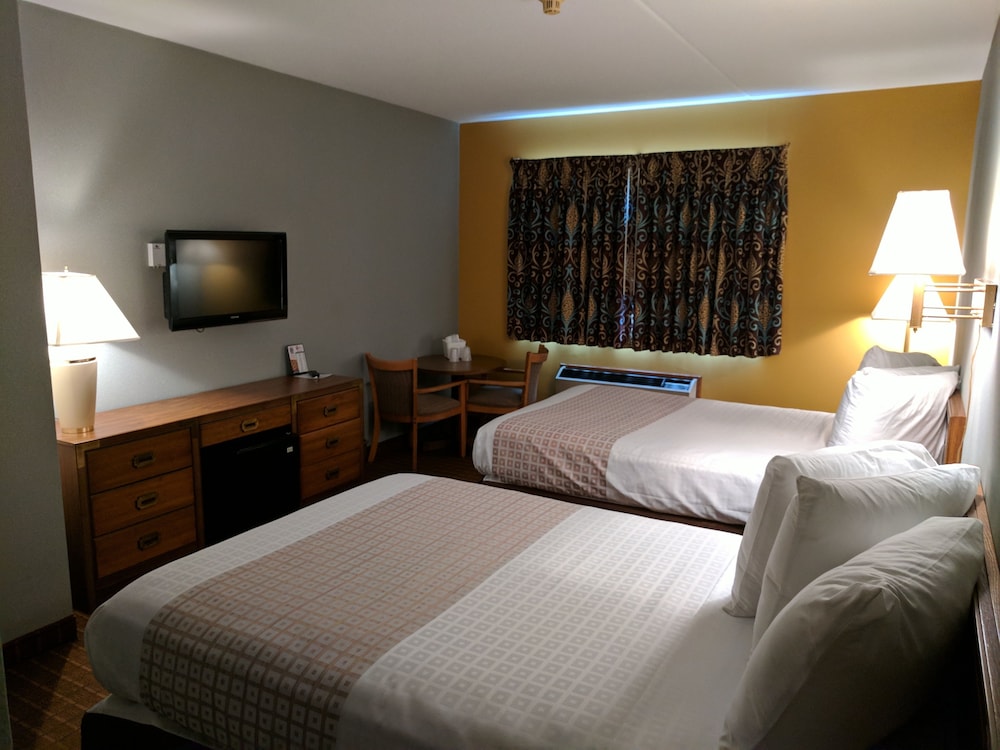 South Shore Inn 17/54