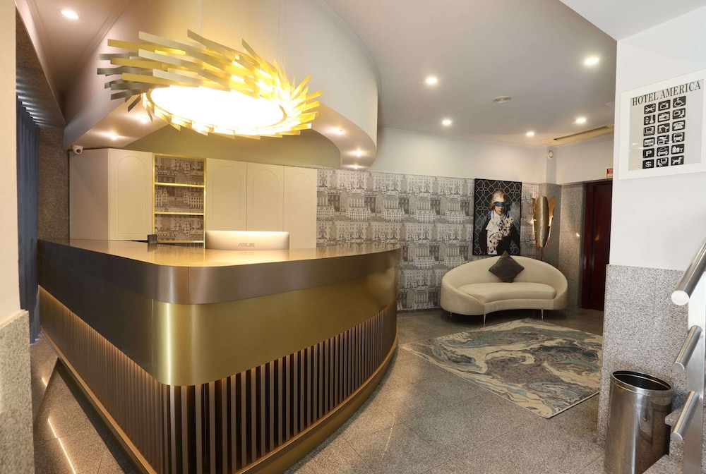 Hotel America 2/50