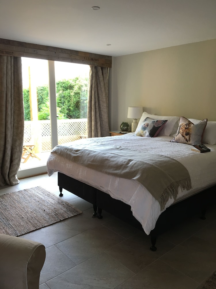 Bridleway Bed And Breakfast 18/50