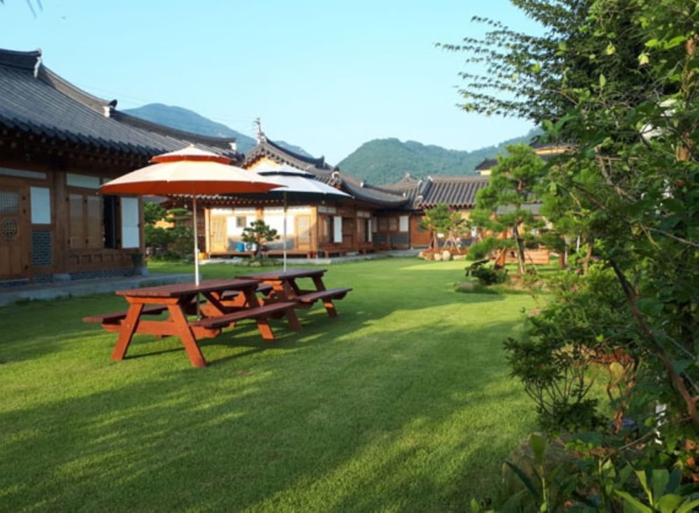 Sun Rise Pension 27/34