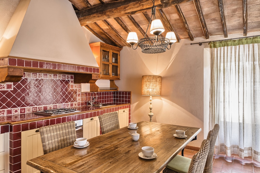 Borgo Di Pietrafitta Relais 50/74