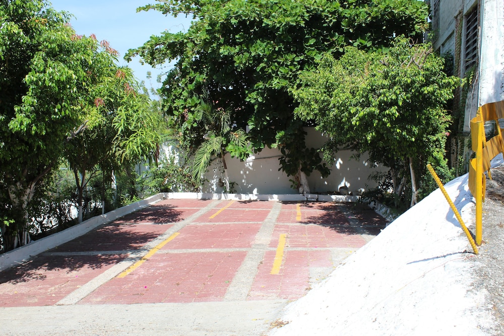 D`CESAR HOTEL ACAPULCO 36/54