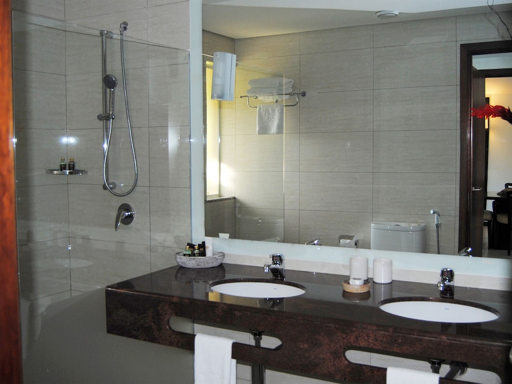 Dom Pedro Laguna Beach Resort & Golf by WAM Experience 29/80