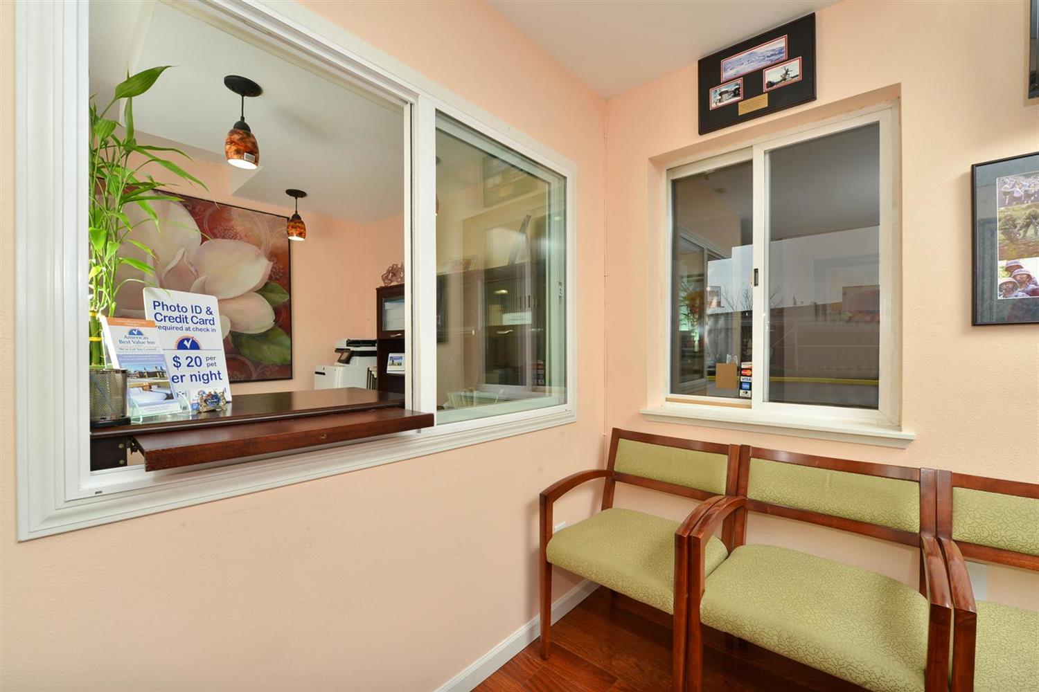 Americas Best Value Inn Lakewood Tacoma S 1/4