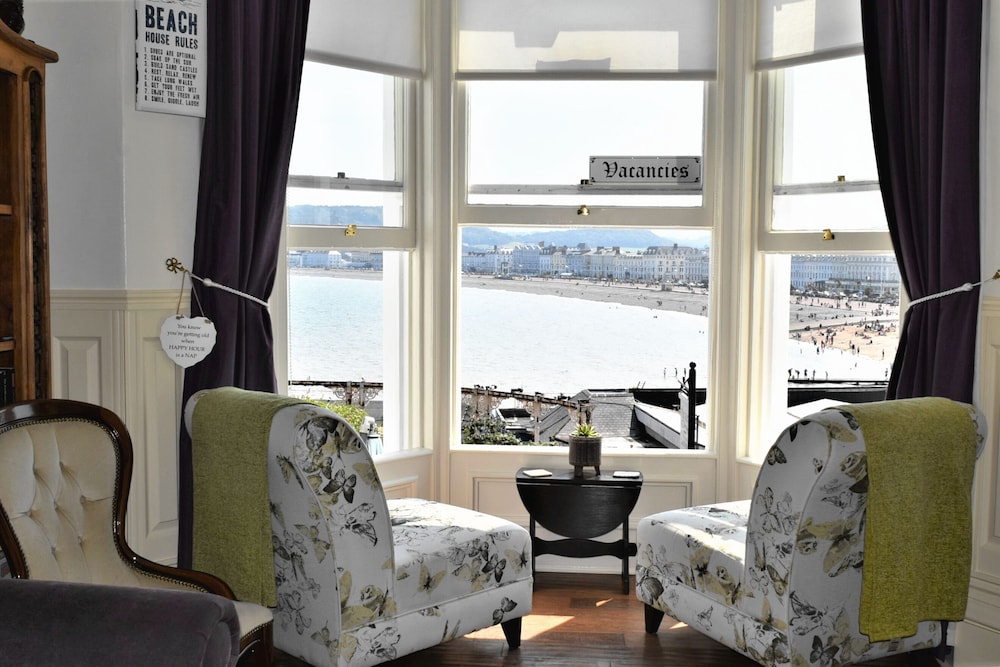 The View Guest House 31/50