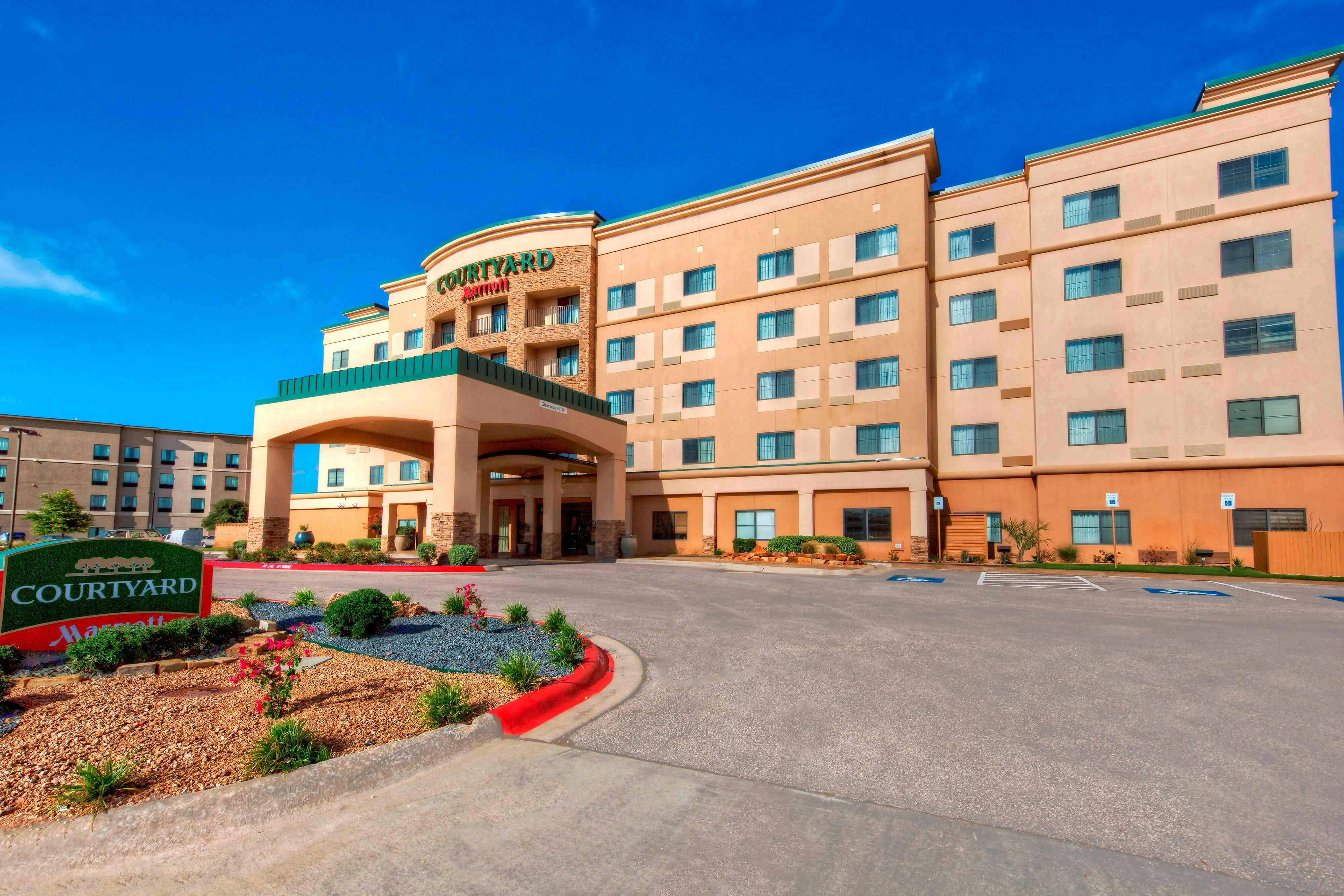 Courtyard By Marriott Midland 48/51